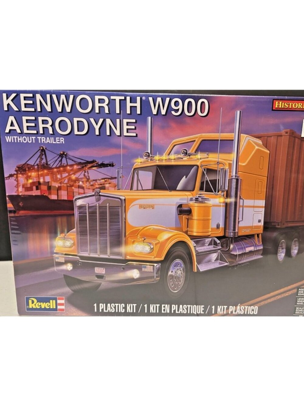 Kenworth W900 Aerodyne Plastic Model Kit By Revell Without Trailer 1:25 Sealed